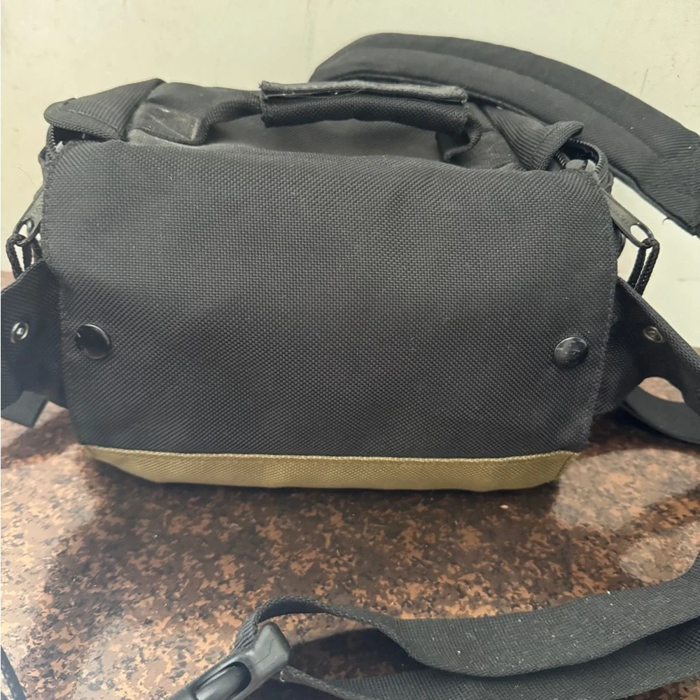 Canon 100EG Custom Gadget Bag